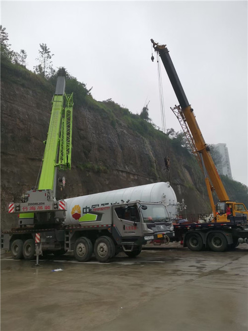 行唐县“不怕风雨冻”—— 吊车的 “恶劣环境适应” 技术
